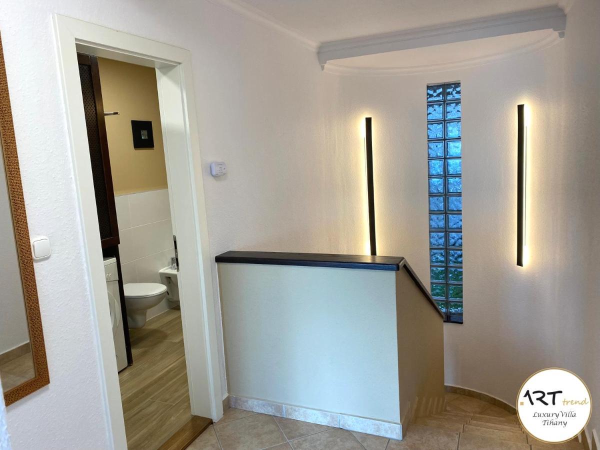 Arttrend Luxury Villa 티하니 외부 사진